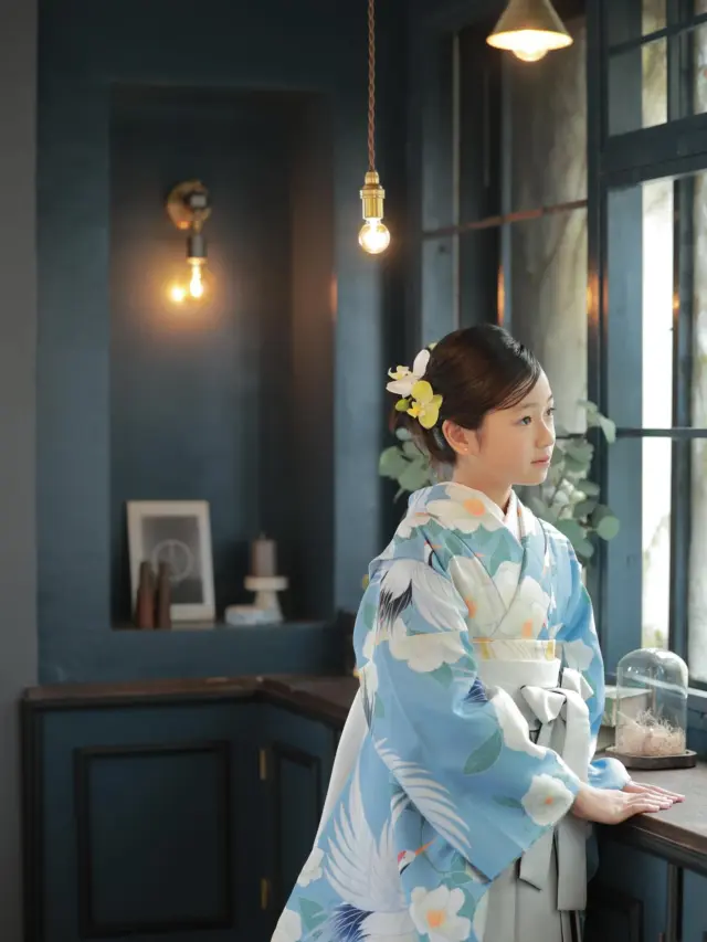 新しいインテリアがこのハーフ成人式の袴と、とってもマッチ🌿美しく着こなしてくれました。

#lifestudio  #ライフスタジオ #ライフスタジオ国分寺 #photoshoot #kidsportraits #199392 #子供写真館 #子供写真スタジオ　#フォトスタジオ　#キッズフォトスタジオ #ハーフ成人式　#フォトスタジオ　#おしゃれフォトスタジオ