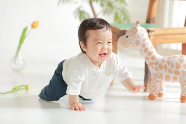 タタタタッっとハイハイの音が聞こえてきそうな一枚です👶🏻

#lifestudio  #ライフスタジオ #ライフスタジオ国分寺 #写真スタジオ #1歳記念 313677