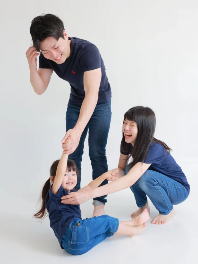 家族写真

とっても表情が豊かで、くるくる変わる表情に
釘付けになってしまいます
子供らしさが満載です！

#ライフスタジオ #ライフスタジオ国分寺 #写真スタジオ #ファミリーフォト #家族写真 288331